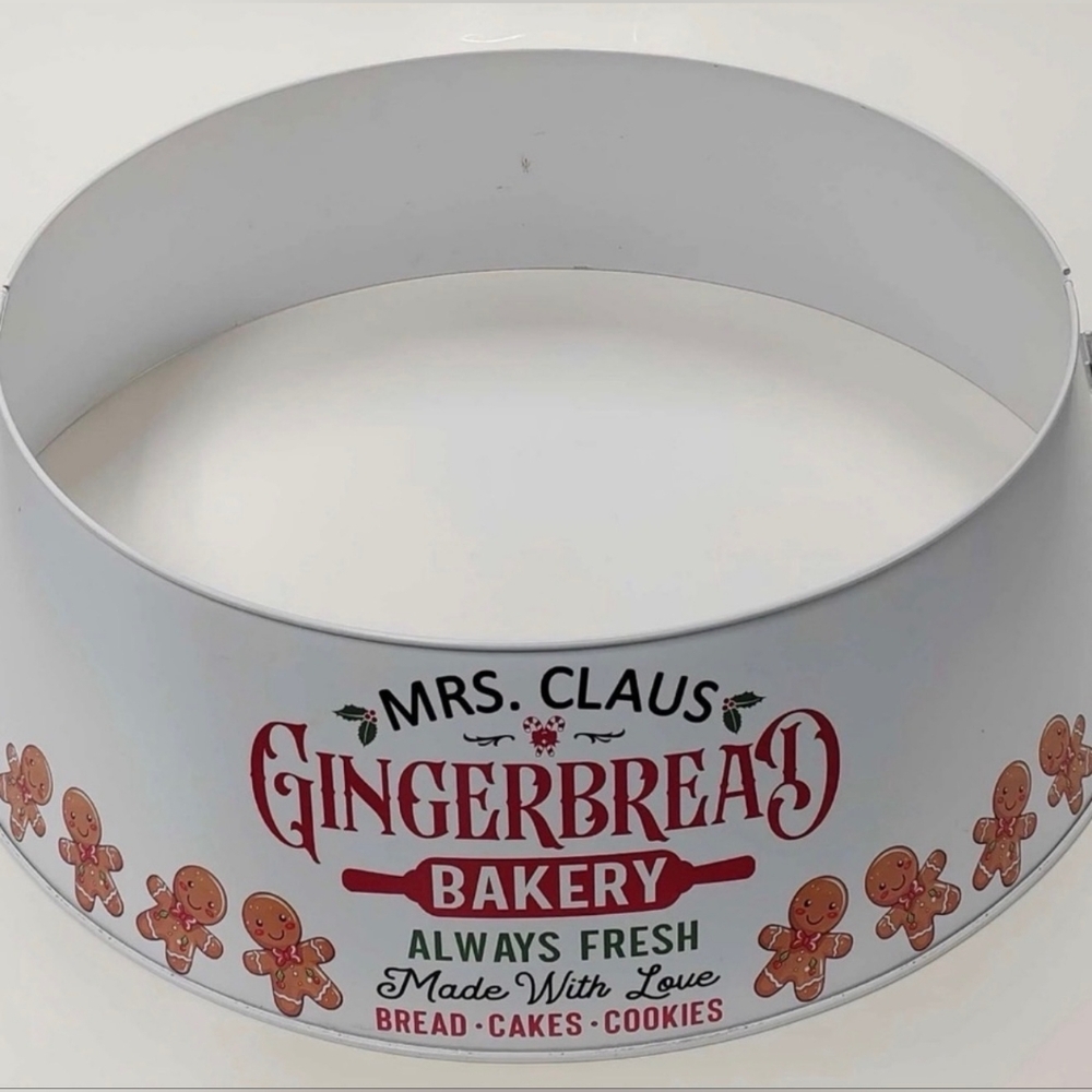 Gingerbread Bakery Metal Christmas Tree Collar, 27"